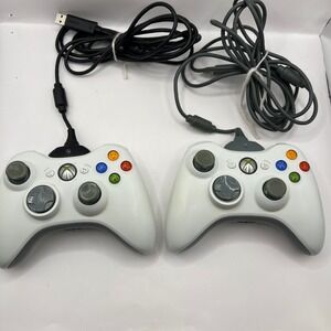 2 OEM Microsoft Xbox 360 Wireless Controllers + 2 Play & Charge Kits READ